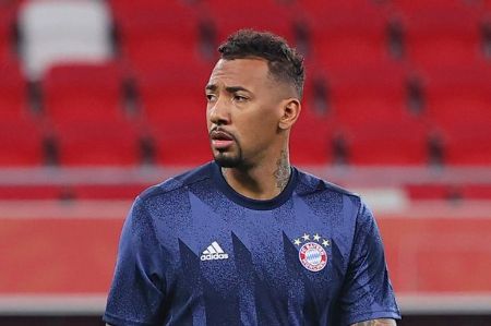 Jerome Boateng caught on the camera while warming up.